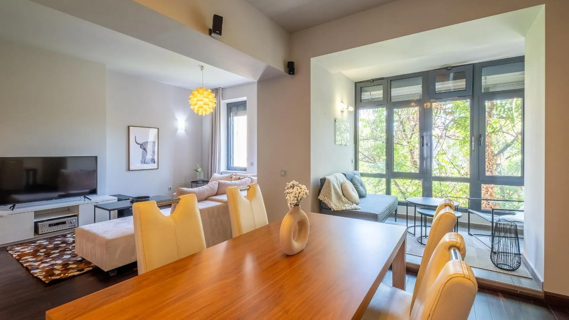 Modern Yet Rustic Style City Centre Apt 2Br/2Bth Sofia 0*,