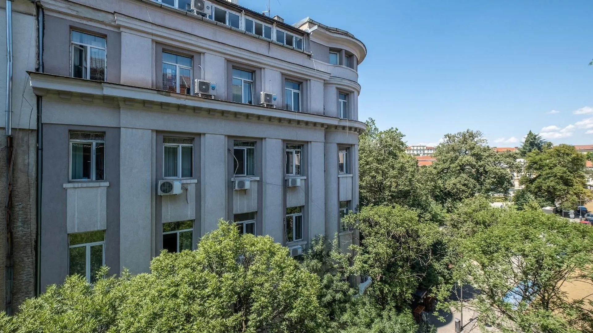 Apartment Modern Yet Rustic Style City Centre Apt 2Br/2Bth Sofia